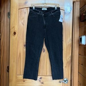 Abercrombie the 90s slim straight high rise raw hem crop